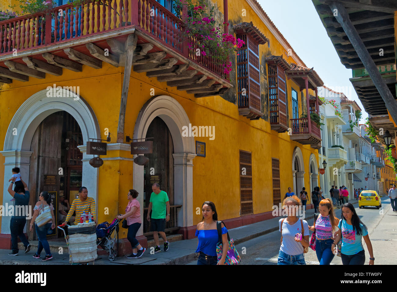 Case coloniali nella città vecchia, Cartagena, sito Patrimonio Mondiale dell'UNESCO, Dipartimento di Bolivar, Colombia Foto Stock