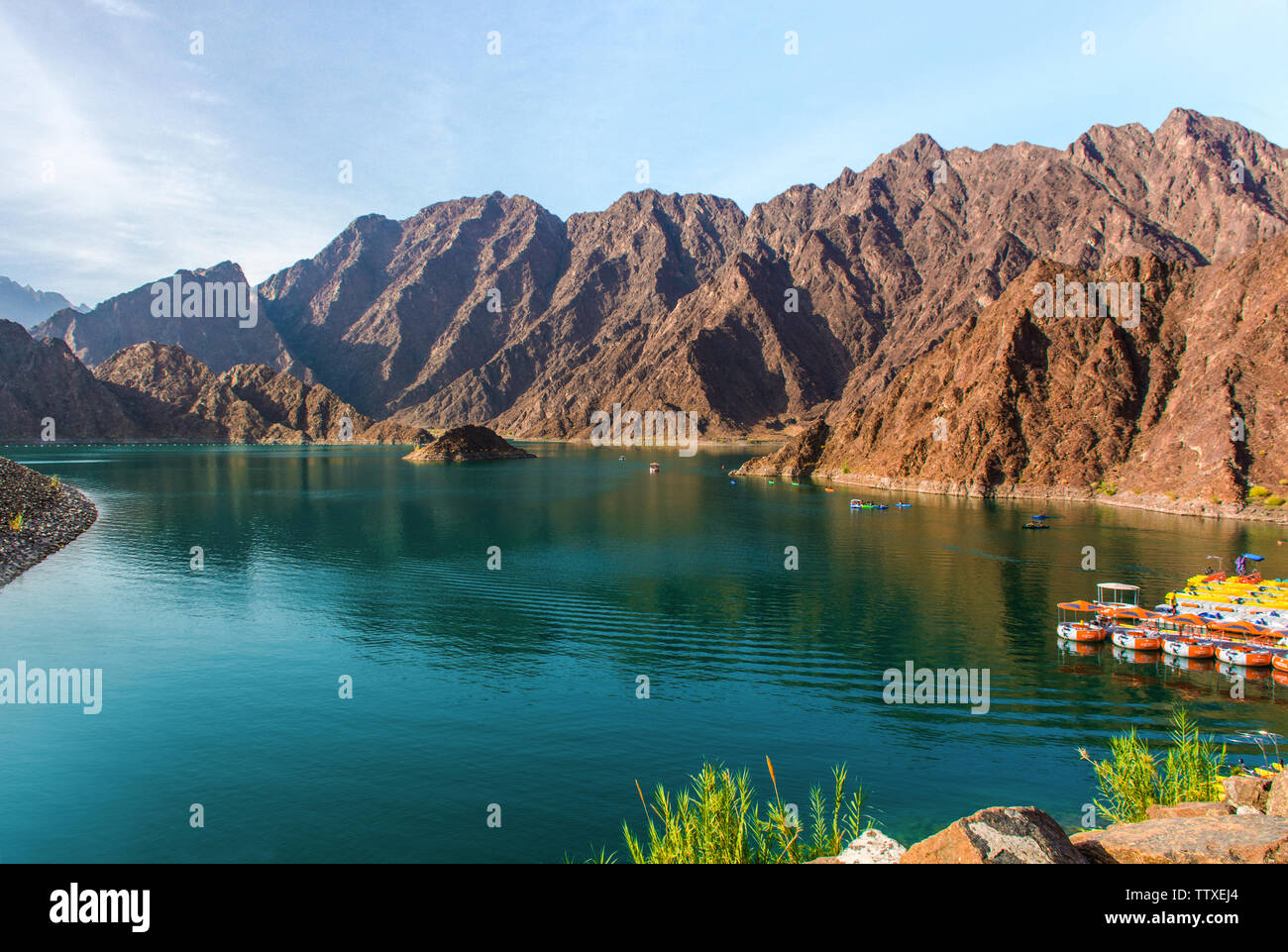 Hatta acqua della diga bel posto per Acqua avventura Attività come il safari in barca Kayak acqua bike famosa attrazione turistica di Emirati Arabi Uniti Foto Stock