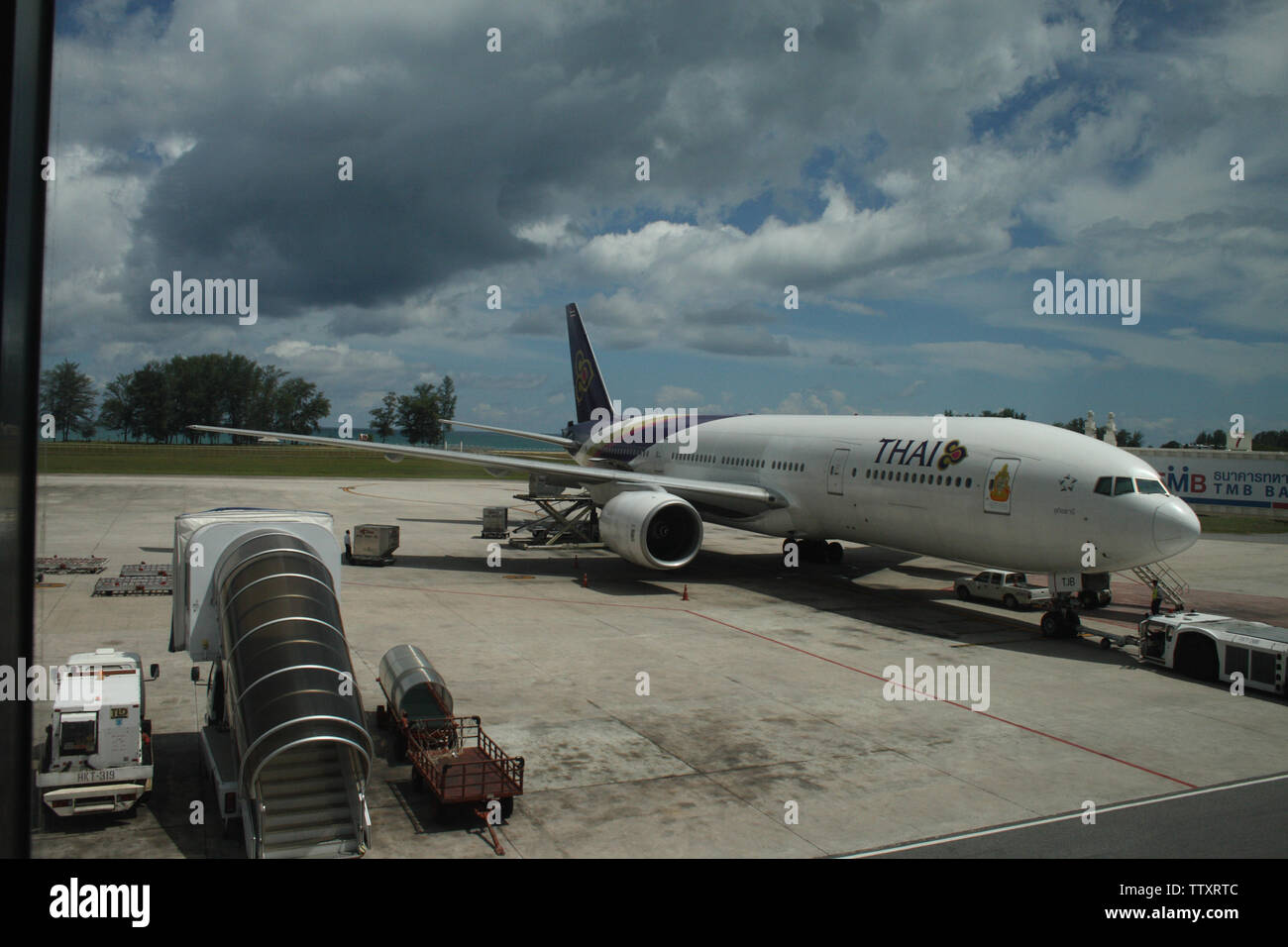 Aereo commerciale in un aeroporto, Phuket International Airport, Phuket, Thailandia Foto Stock