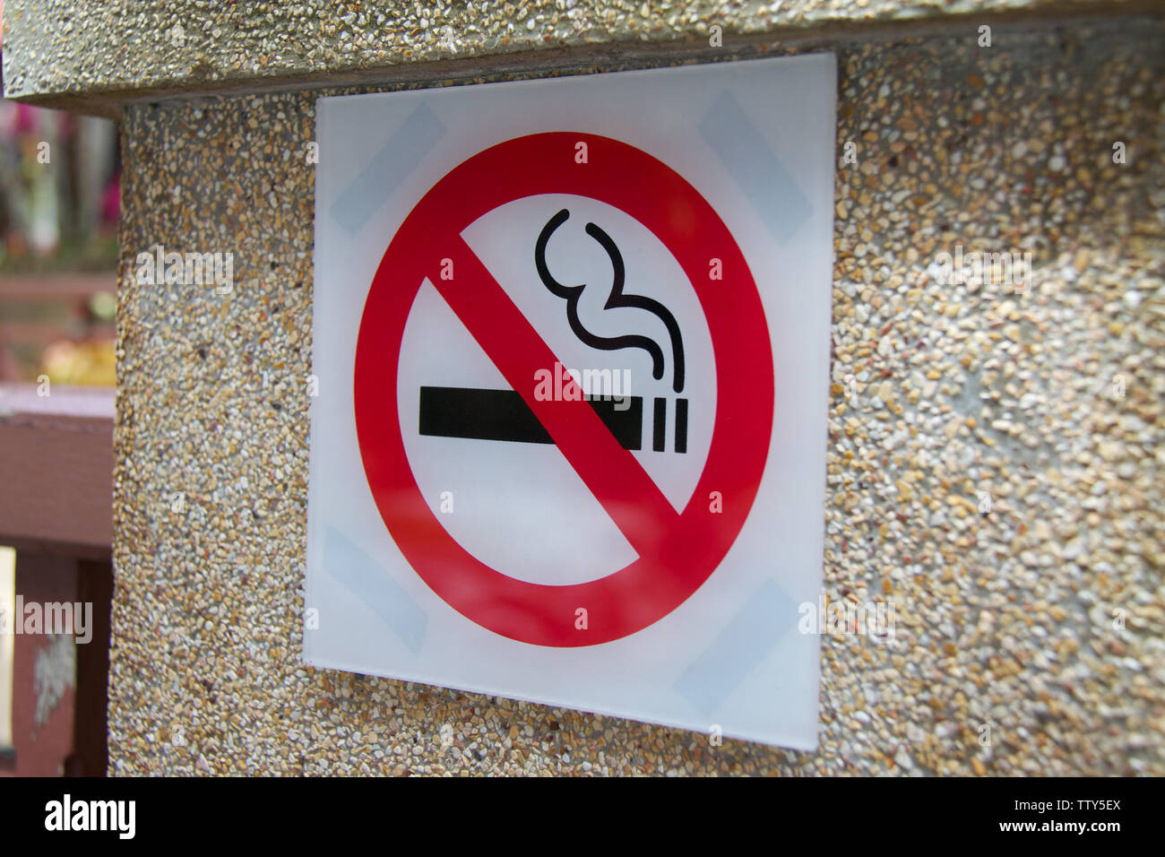 Primo piano del cartello per non fumatori Foto Stock