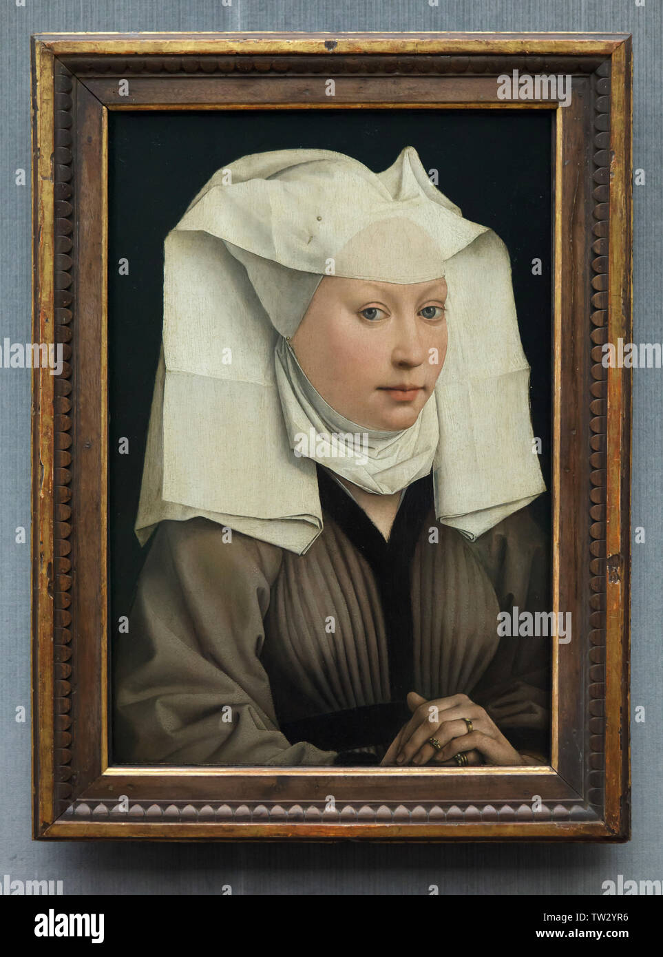 Dipinto 'Ritratto di una giovane donna" ("Lady indossando un copricapo di garza') dal Rinascimento Fiammingo pittore Rogier van der Weyden (1440-1445) sul display al Berliner Gemäldegalerie (Berlino Picture Gallery di Berlino, Germania. Foto Stock