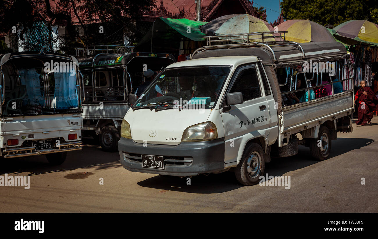 Street umanistiche in Myanmar Foto Stock