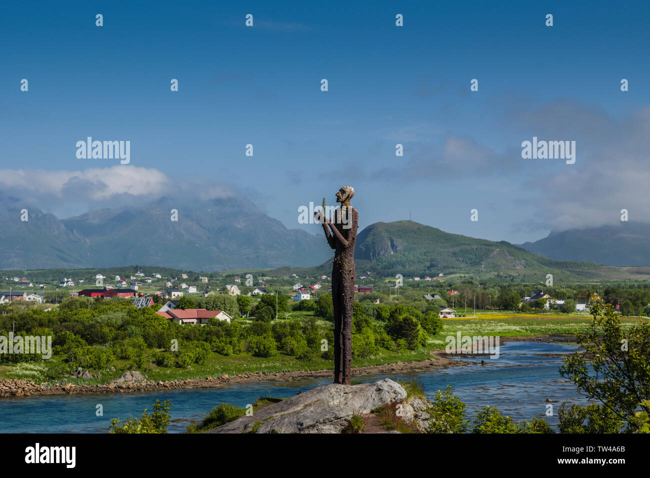 Statua di l'uomo dal mare, il villaggio di Bo, Isole Vesteralen, Norvegia. Foto Stock