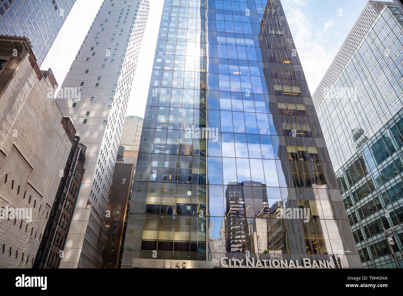 New York, Stati Uniti d'America. Maggio 2nd, 2019. City National Bank di vetro facciata di edificio sfondo, Manhatan Foto Stock