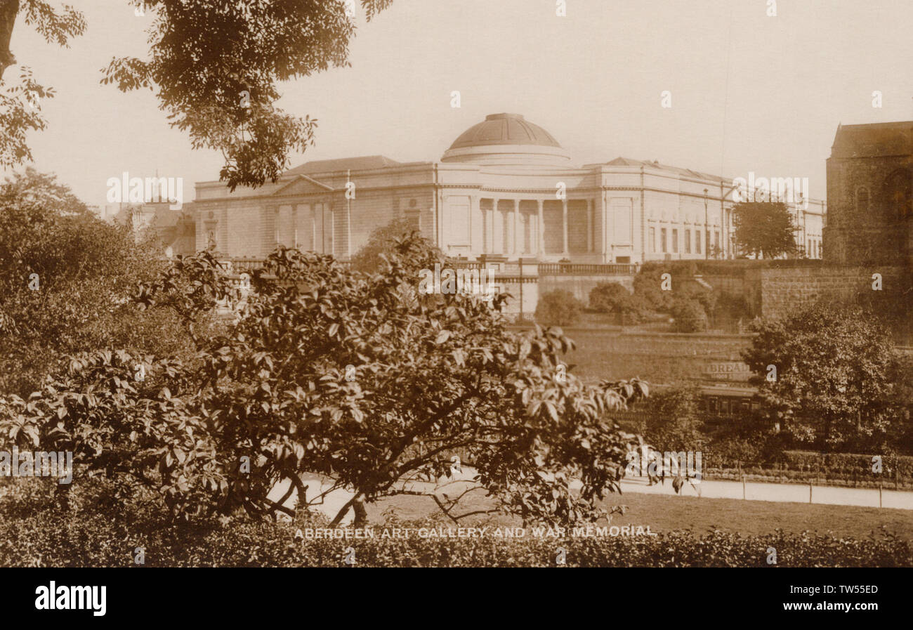 Aberdeen Art Gallery & War Memorial, Scozia, vecchia cartolina. Foto Stock