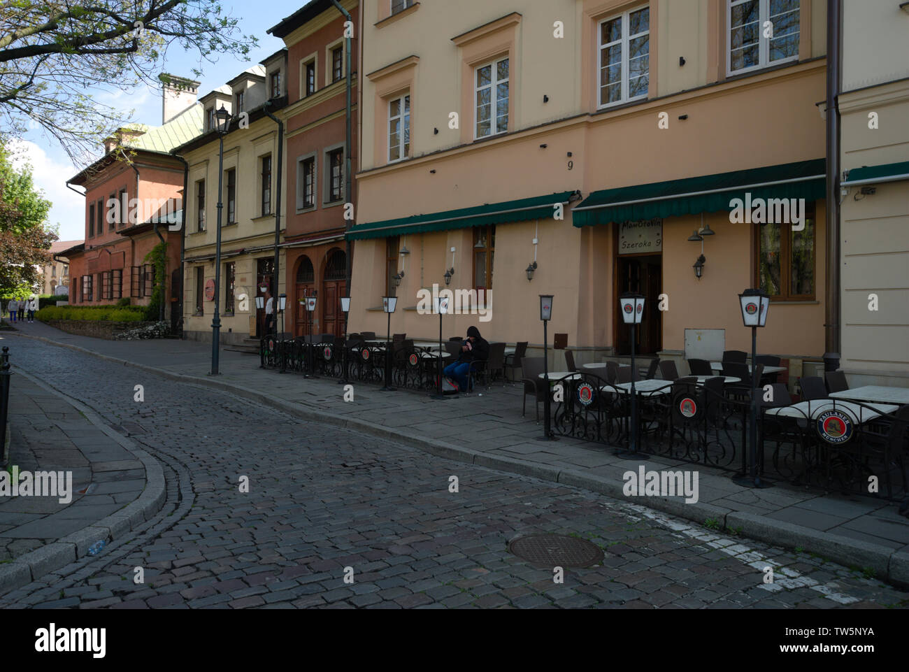 Un caffè all'aperto nel quartiere ebraico di Cracovia, Polonia Foto Stock