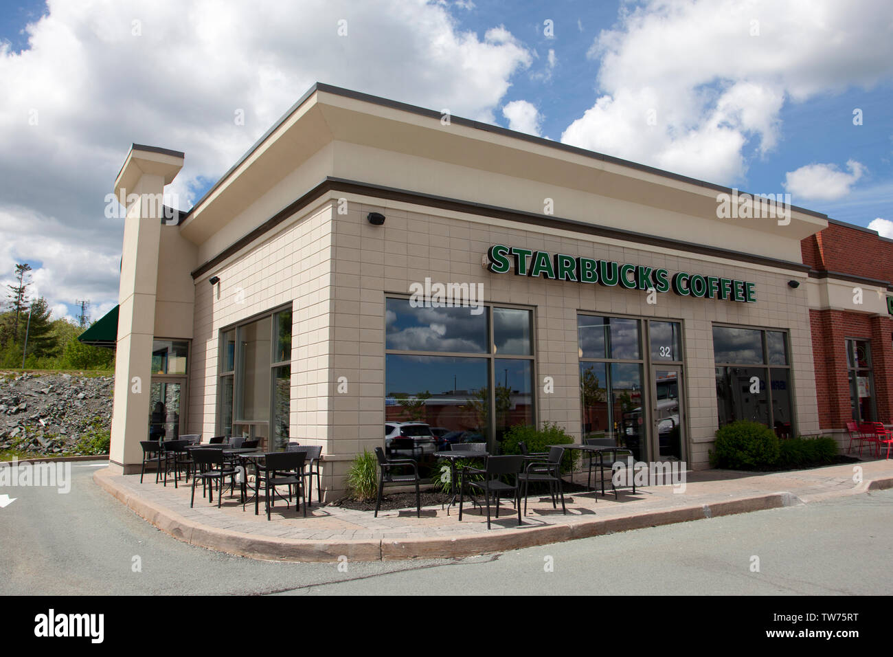 Dartmouth, Nova Scotia, Canada- Giugno 15, 2019: Starbucks in Dartmouth Crossing Foto Stock
