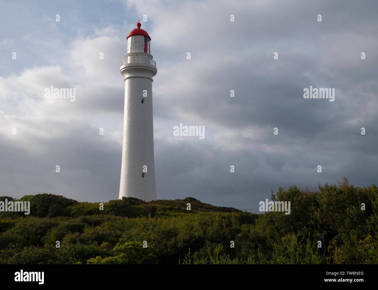 Split point lighthouse a Aireys ingresso sulla Great Ocean Road Victoria Australia costruito nel 1891 è una meta turistica molto destinazione di viaggio al di fuori di Melbou Foto Stock
