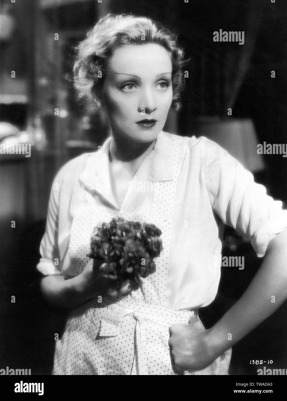 MARLENE DIETRICH in Venere Bionda 1932 Direttore Josef von Sternberg costumi TRAVIS BANTON Foto di DON INGLESE Paramount Pictures Foto Stock