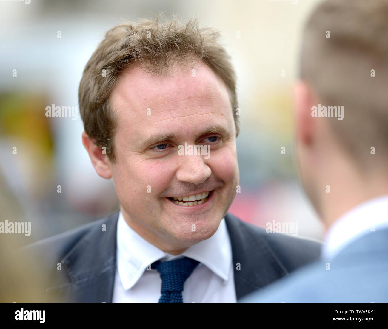 Tom Tugendhat MP (Cost: Tonbridge e Malling) al di fuori del Parlamento, Giugno 2019. Ex ufficiale dell'esercito e sedia degli Affari Esteri Comitato di selezione Foto Stock