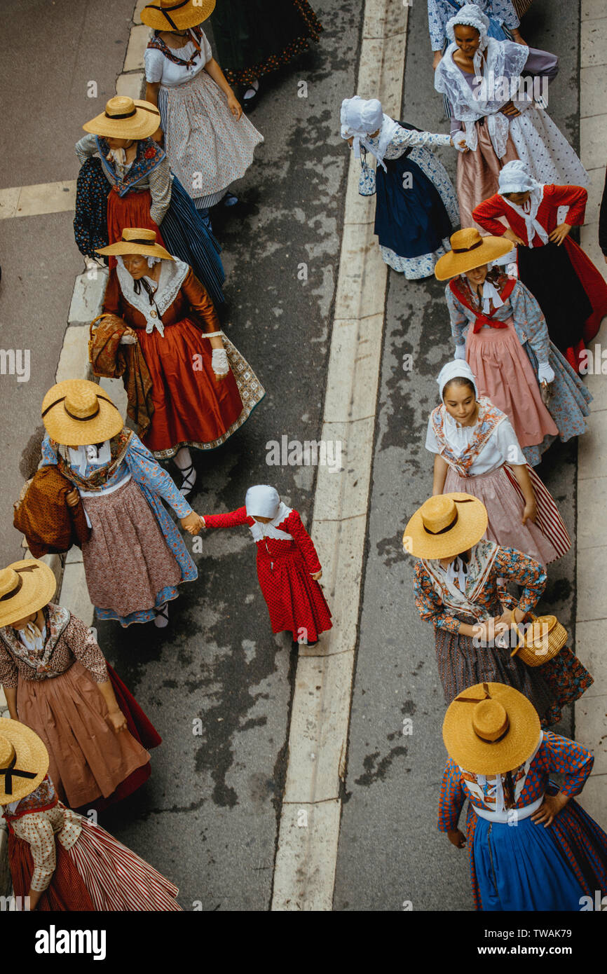 Estate Ancora la vita di Saint Tropez 2019 - Funny street foto - sport, libera vita gioco gratuito - Port de Saint Tropez, Francia Foto Stock