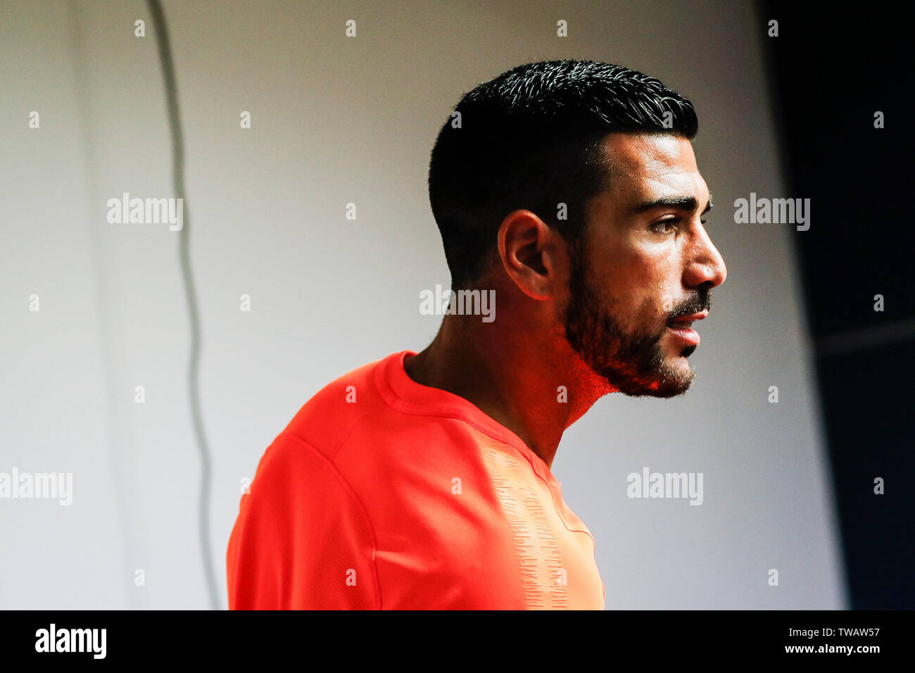 Il calcio italiano player Graziano Pelle della Cina Shandong Luneng Taishan F.C. prende parte a una sessione di formazione prima dell'ottavo di finale di partita contro la Cina del Guangzhou Evergrande Taobao F.C. durante il 2019 AFC Champions League nella città di Guangzhou, Cina del sud della provincia di Guangdong, 17 giugno 2019. Foto Stock Il calcio italiano player Graziano Pelle della Cina Shandong Luneng Taishan F.C. prende parte a una sessione di formazione prima dell'ottavo di finale di partita contro la Cina del Guangzhou Evergrande Taobao F.C. durante il 2019 AFC Champions League nella città di Guangzhou, Cina del sud della provincia di Guangdong, 17 giugno 2019. Foto Stock