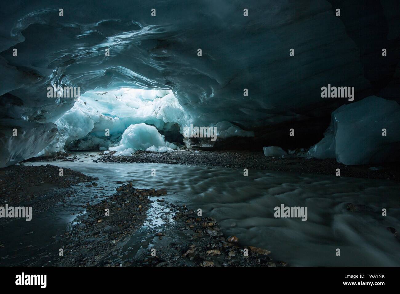Austria, Tirolo, Alpi Oetztal, uscita del ghiacciaio a Hochjochferner (ghiacciaio). Foto Stock