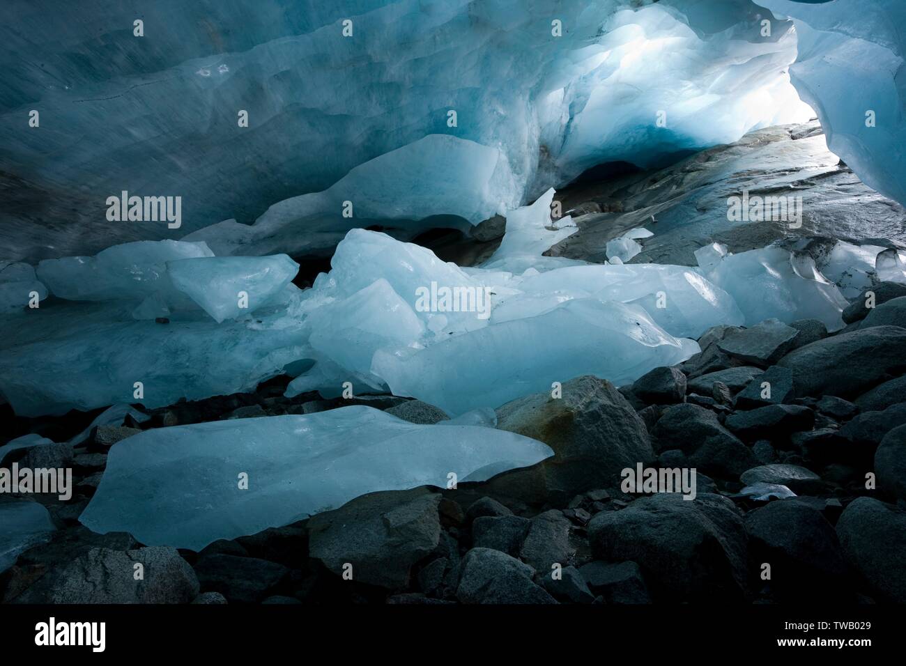 Austria, Tirolo, Alpi Zillertal, uscita del ghiacciaio Hornkees (ghiacciaio). Foto Stock