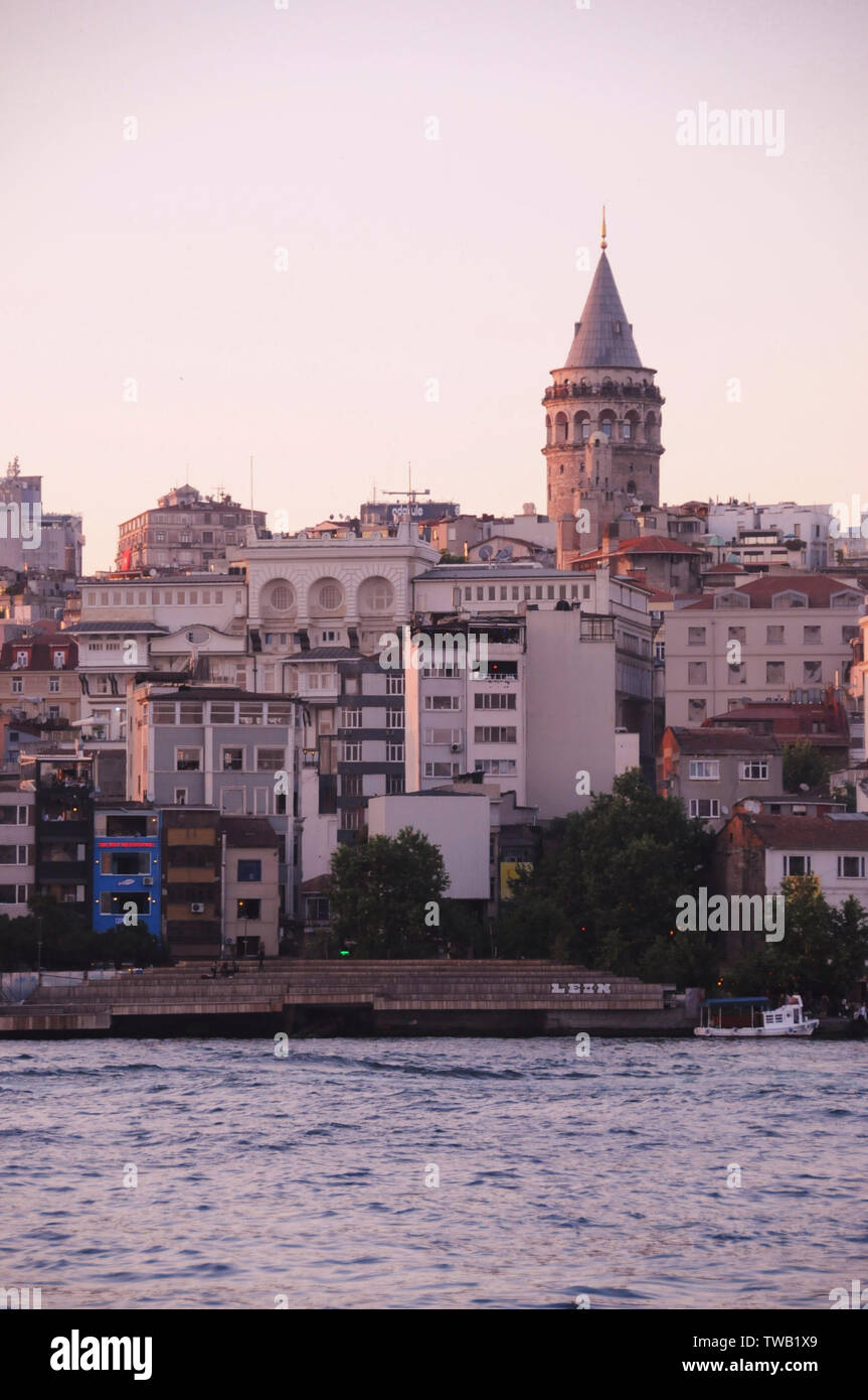 Istanbul la Torre Galata e Bosphurus. Foto Stock