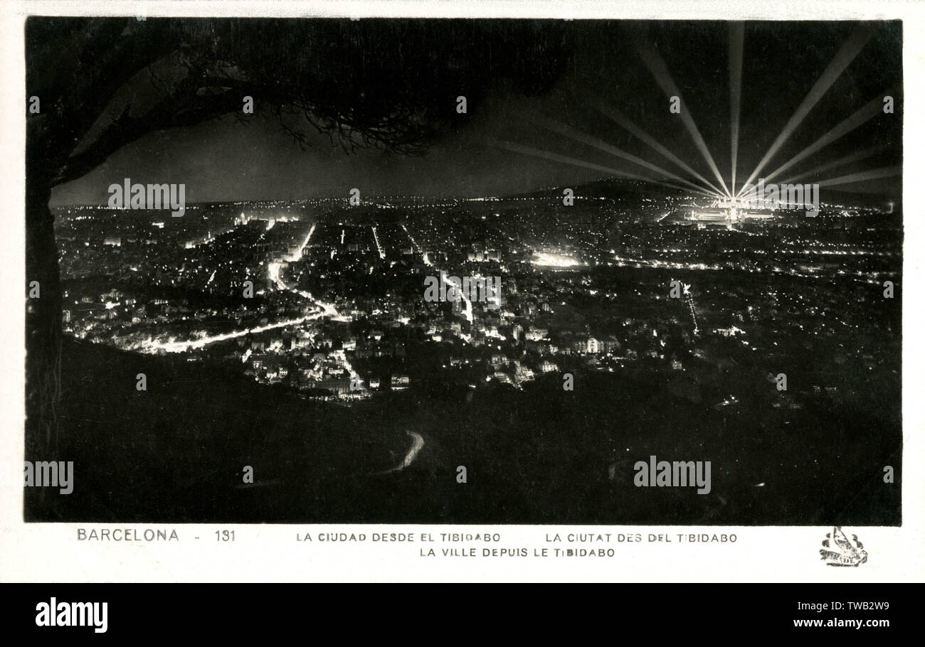 Barcellona, Spagna di notte dal Monte Tibidabo Foto Stock
