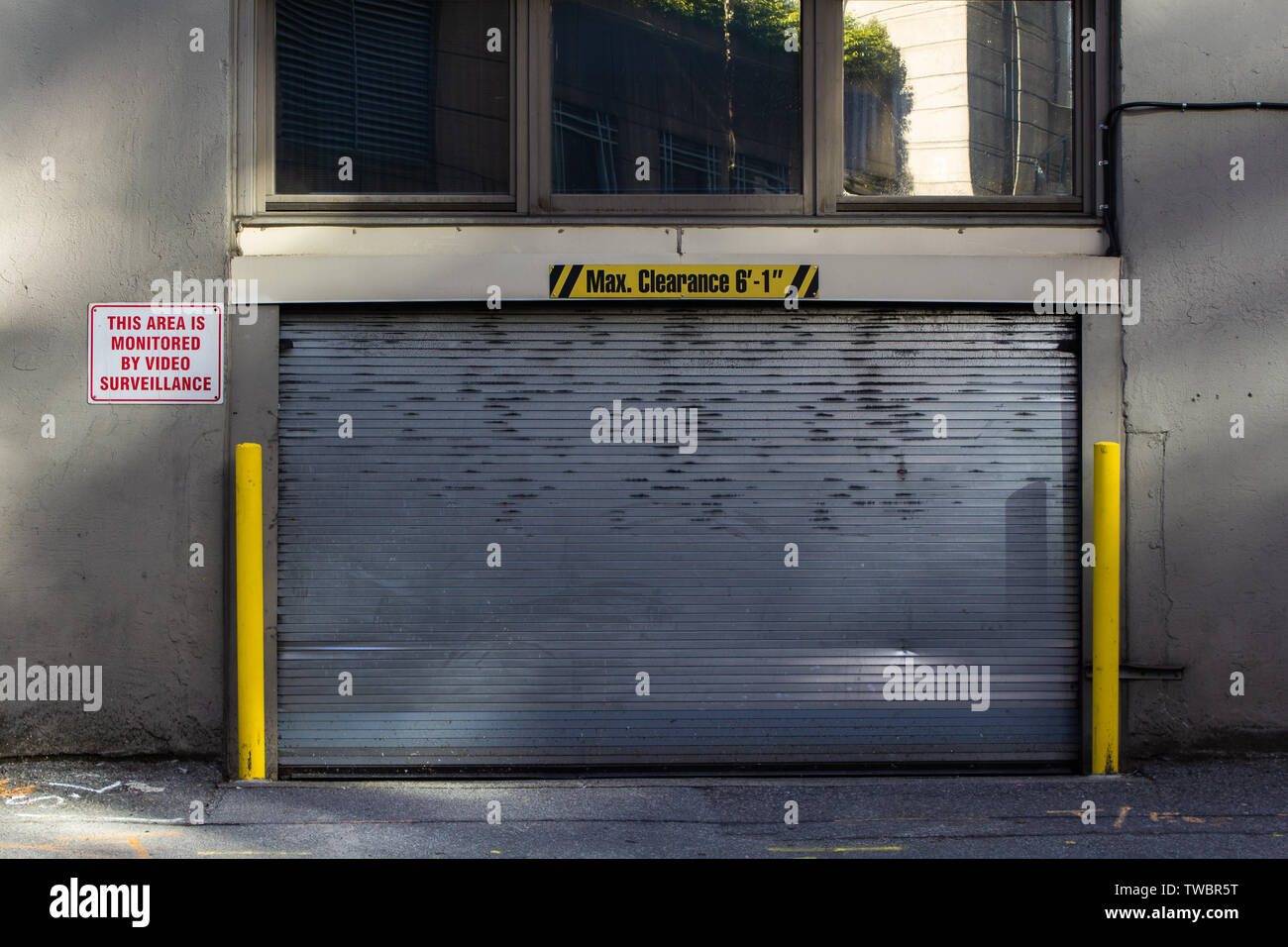 Parcheggio porta di garage per la sicurezza Foto Stock