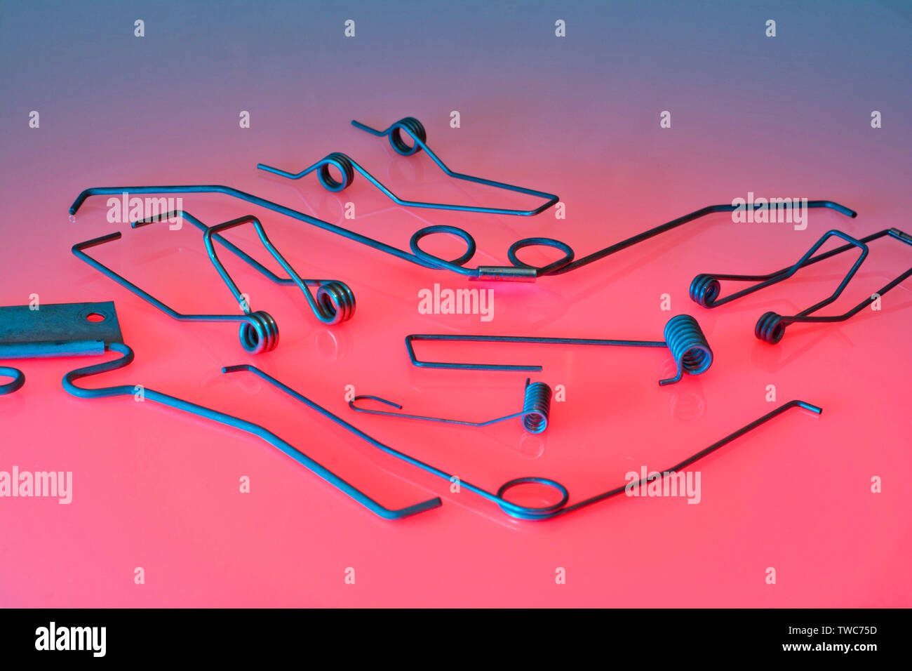 Vari tipi di tensione industriale & molle di compressione & stampati Foto Stock