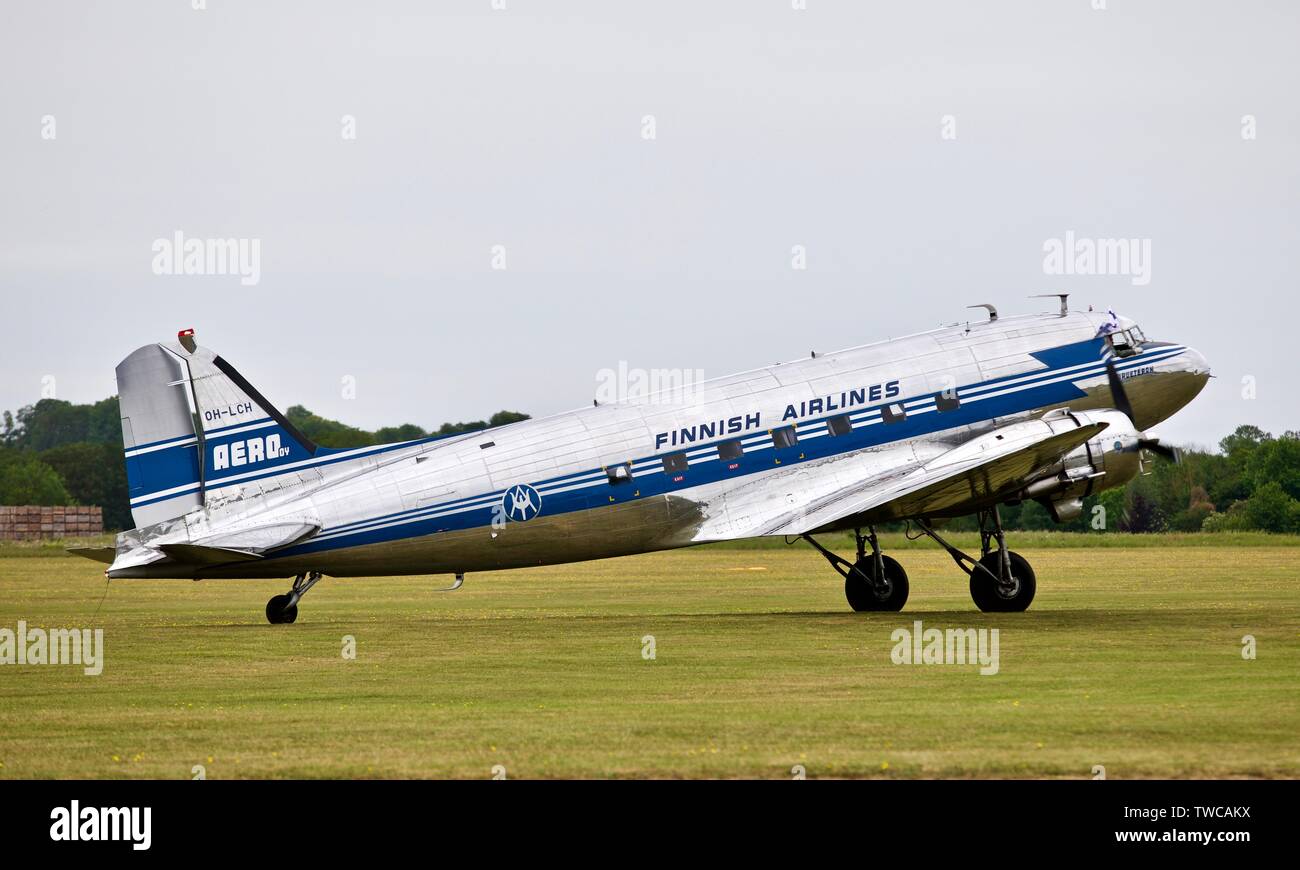 Finnish Airlines DC-3 Dakota al Daks over Normandy, Airshow Duxford commemorando il settantacinquesimo anniversario del D-Day il 4 giugno 2019 Foto Stock