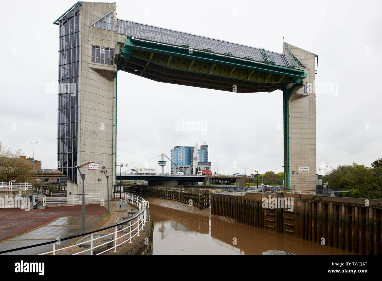 Kingston upon Hull, Myton Bridge barriera di marea presso la foce del fiume estuario dello scafo Foto Stock