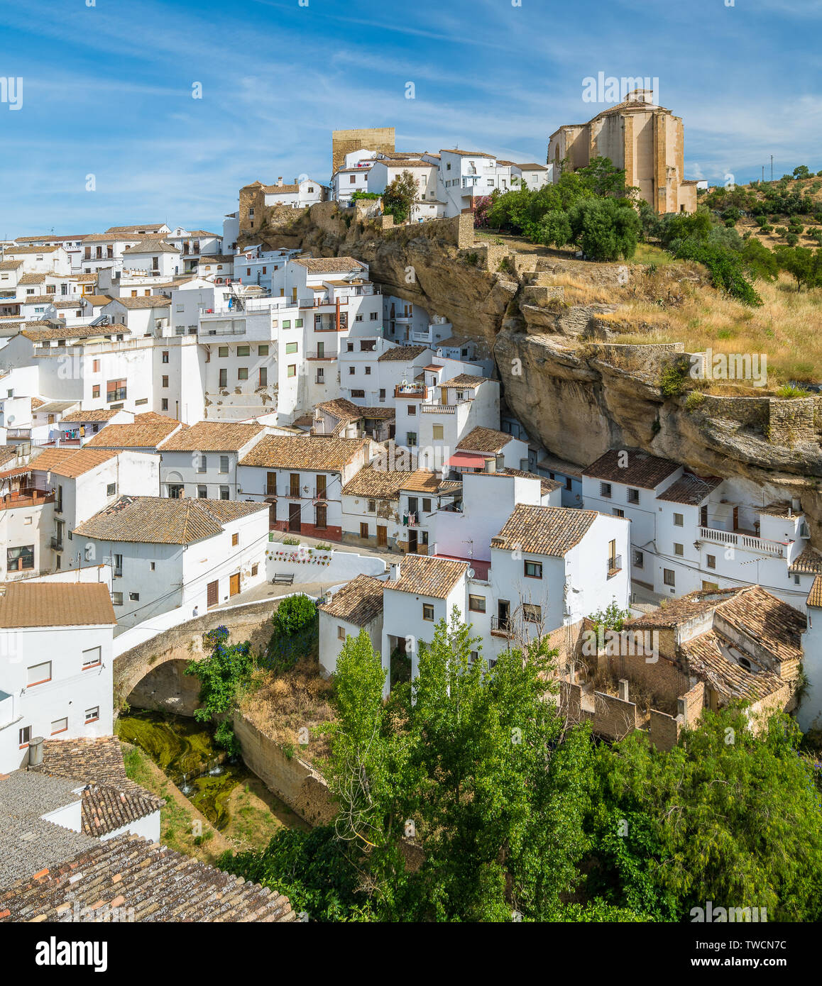 Il bel villaggio di a Setenil de las Bodegas, Provincia di Cadice, Andalusia, Spagna. Foto Stock