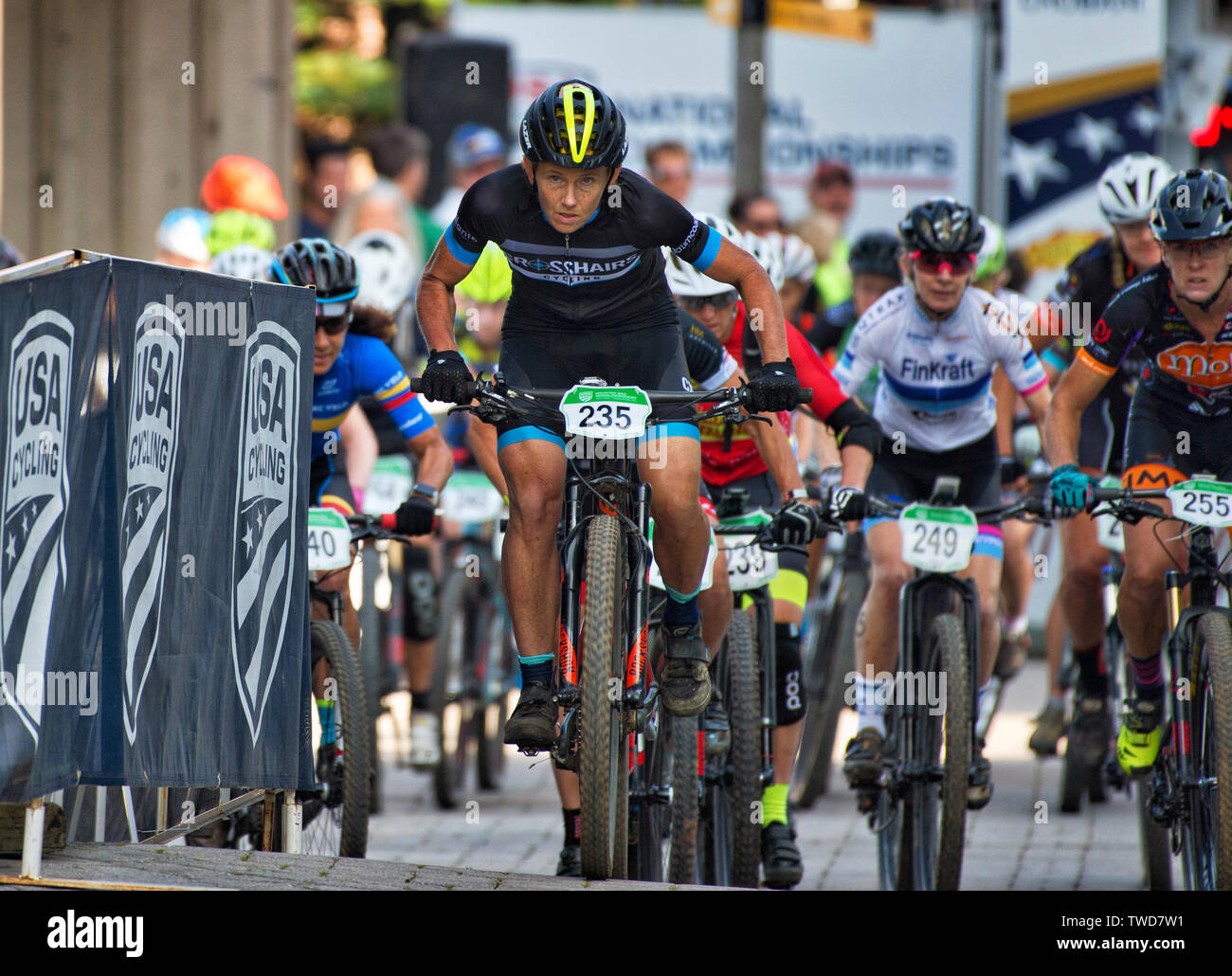 Stati Uniti - Luglio 20, 2017: Masters division della USAC Mountain Bike Campionati Nazionali con le racchette da neve in West Virginia. (Foto di Douglas Graham/L Foto Stock