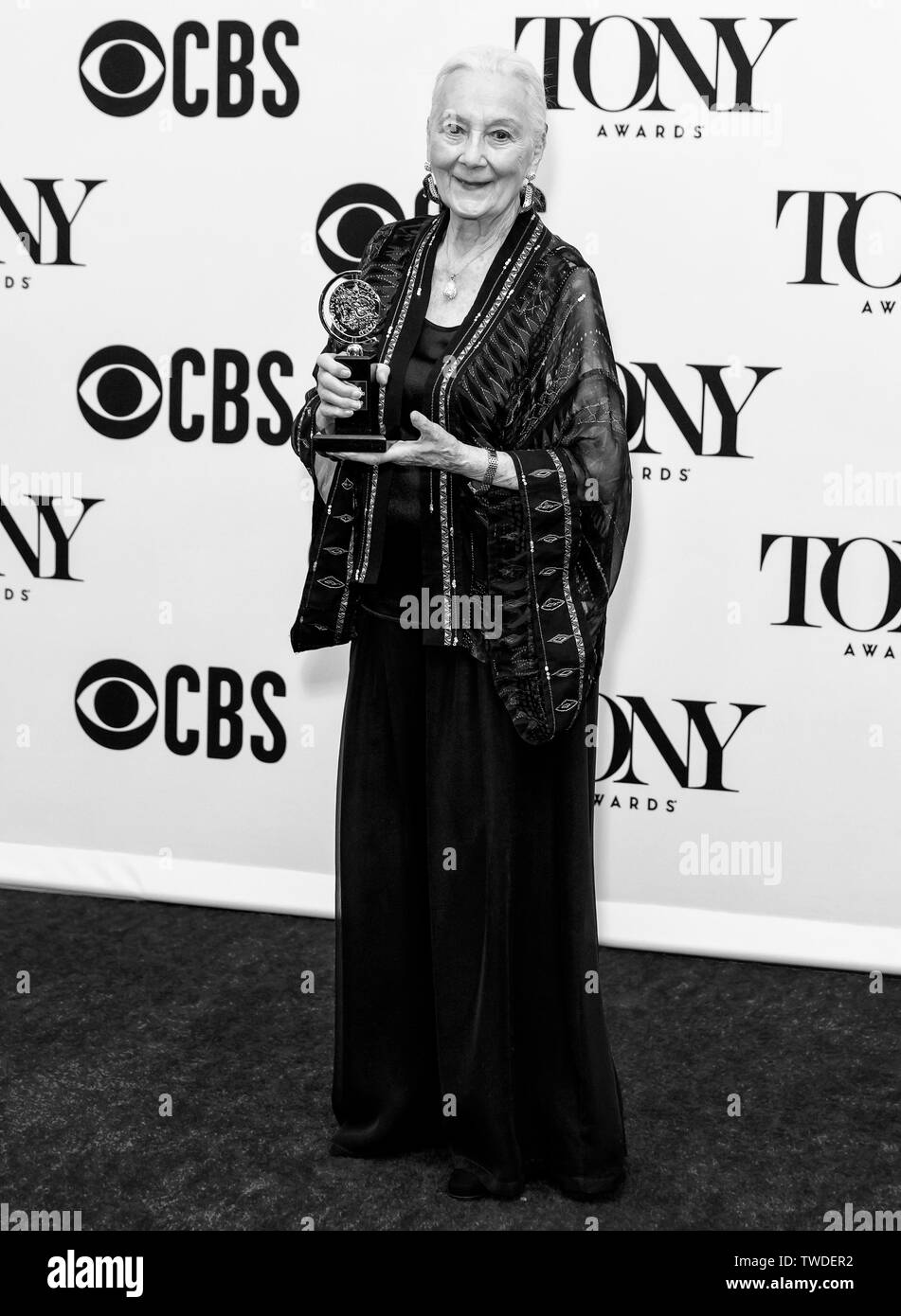 New York, NY - Giugno 09, 2019: Rosemary Harris - Special Tony Award for Lifetime Achievement in teatro pone in sala stampa per la 73rd annua Foto Stock