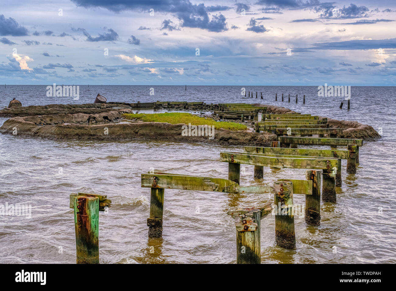 L'uragano Katrina ha spazzato via Treasure Bay Casino. Questo è quello che è a sinistra Foto Stock