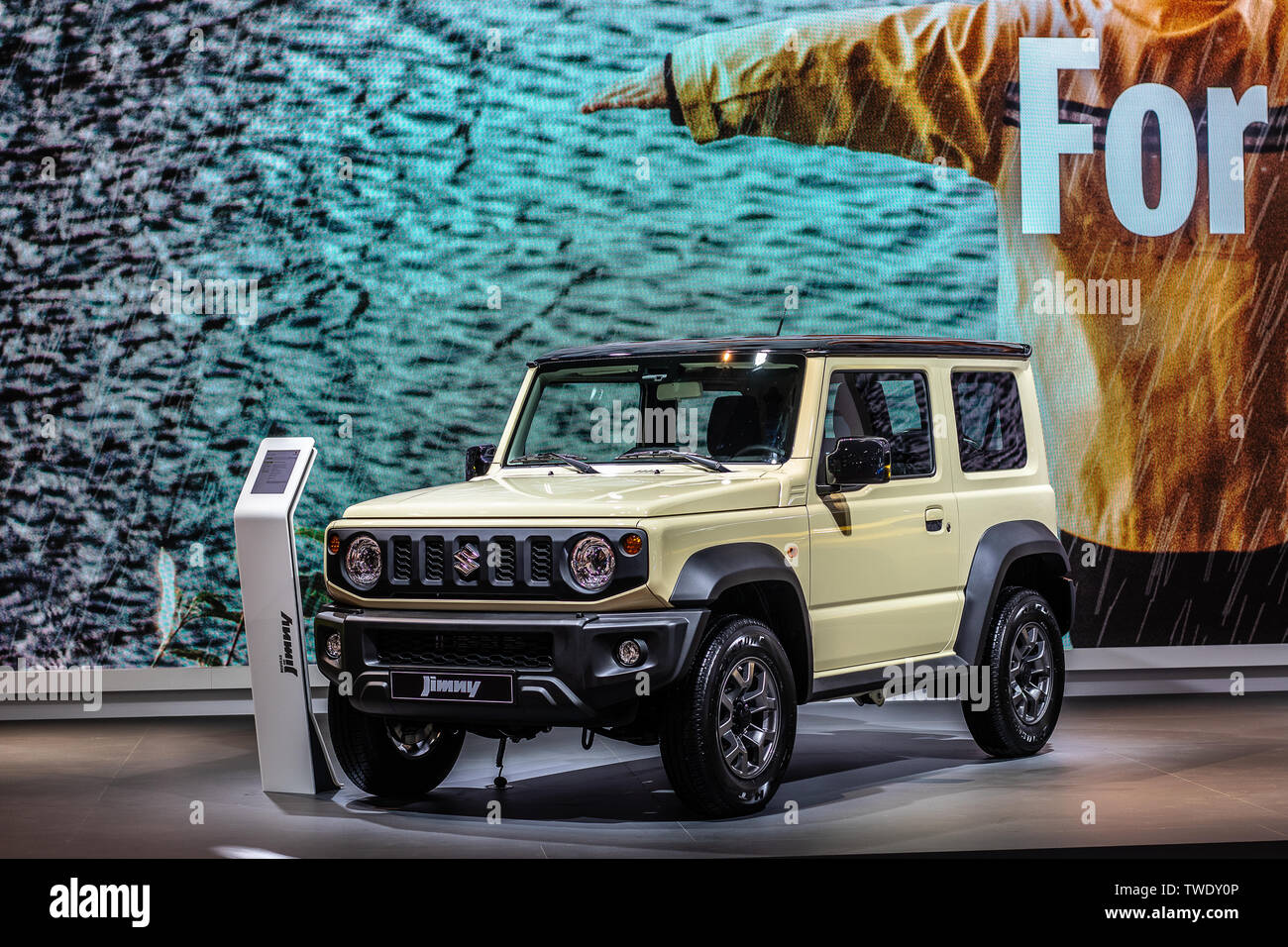 Parigi, Francia, ottobre 02, 2018: tutte le nuove Suzuki Jimny gen 4 al Mondial Motor Show di Parigi, JB74 Jimny Sierra off-road mini suv realizzato da Suzuki Foto Stock