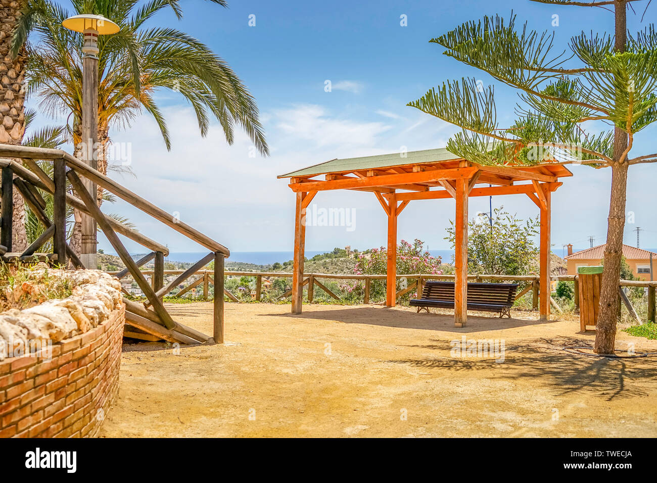 Vista del piccolo villaggio Finestrat vicino a Alicante - Costa Blanca, Spagna Foto Stock