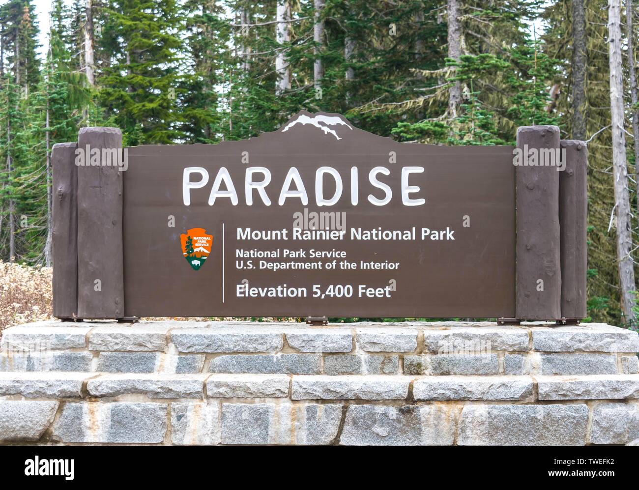 Segno Paradise, principale centro visitatori, Mt. Rainier National Park, Washington, Stati Uniti d'America Foto Stock