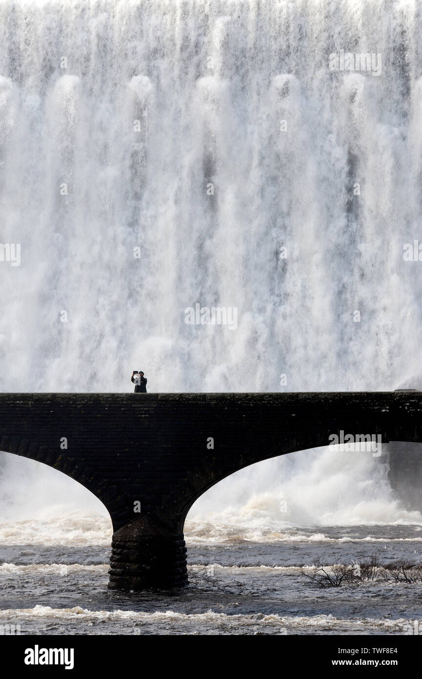 Caban Coch dam. Foto Stock