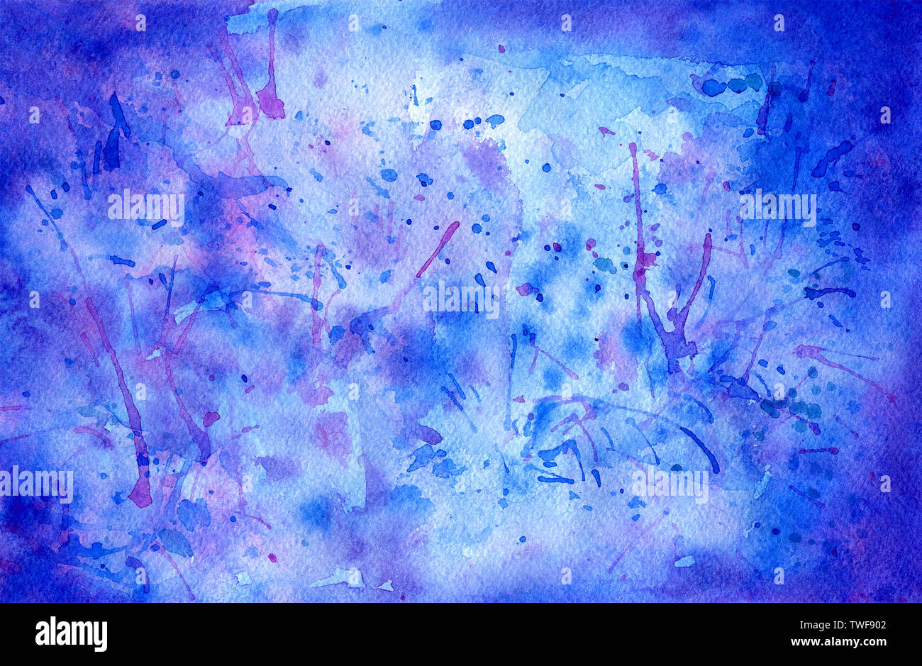 Sfondo astratto di colore acquerello in blu e viola. Texture artistica disegnata a mano con schizzi. Bella carta da parati colorata. Foto Stock