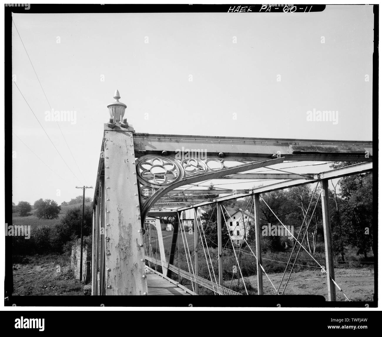 La decorazione del portale sulla travatura. - Speicher Bridge, Strada della Chiesa su Tulpehocken Creek tra Penn e Nord Heidelberg Township, Bernville, Berks County, PA Foto Stock