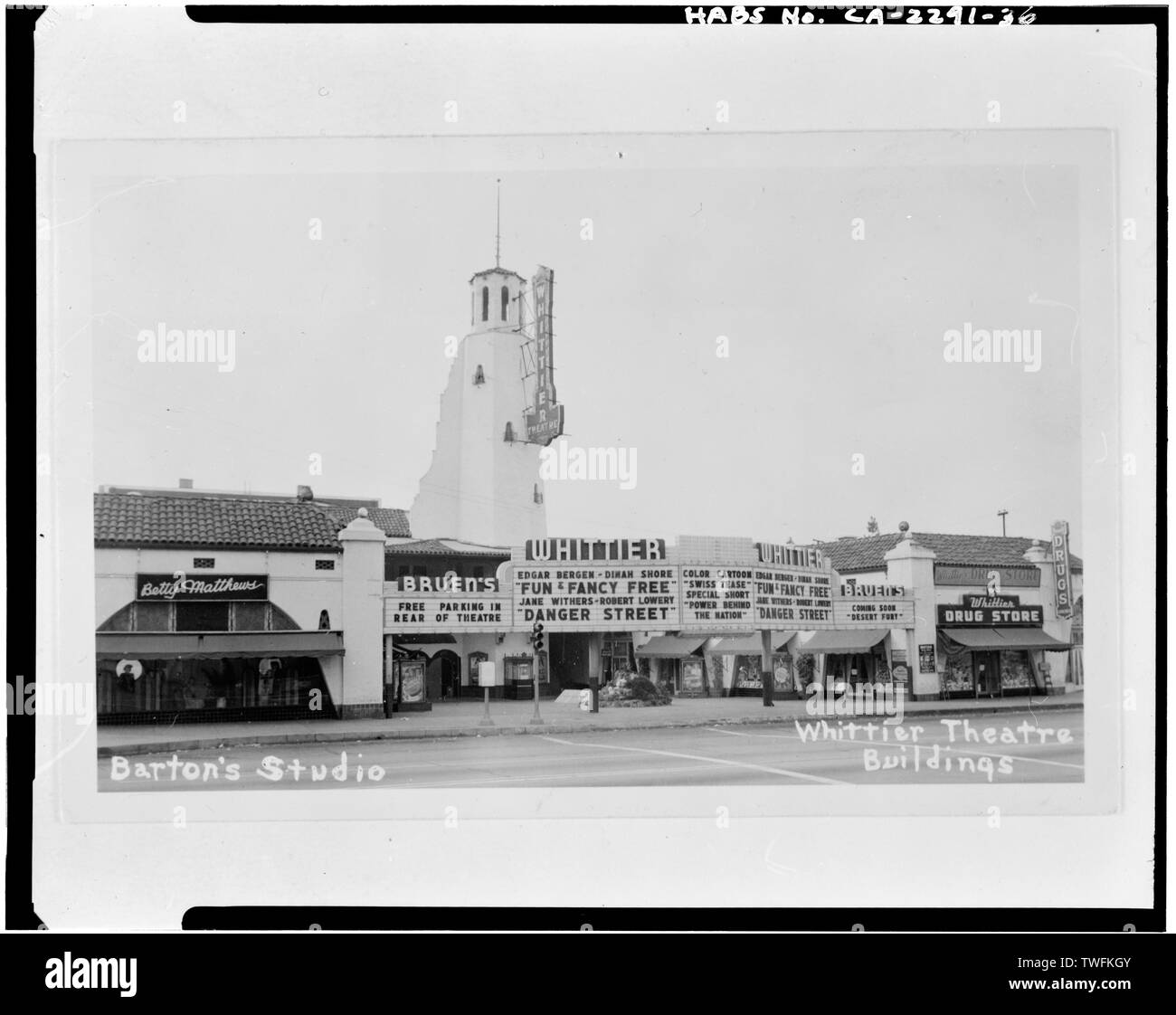 Cartolina del WHITTIER COMPLESSO DEL TEATRO, c. 1940 - Whittier Theatre, 11602-11612 Oriente Whittier Boulevard, Whittier, nella contea di Los Angeles, CA Foto Stock