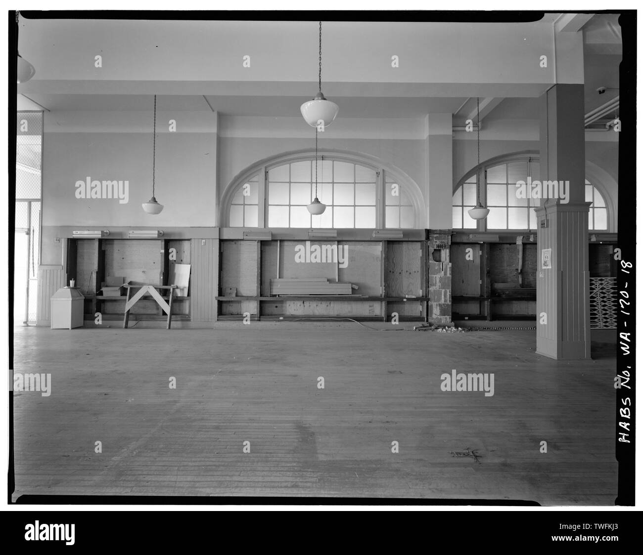 Laboratorio POSTALE, front-AREA CENTRALE, guardando verso sud (primo piano) - U. S. Post Office e il Palazzo di Giustizia, 25 South Third Street, Yakima, Yakima County, WA Foto Stock