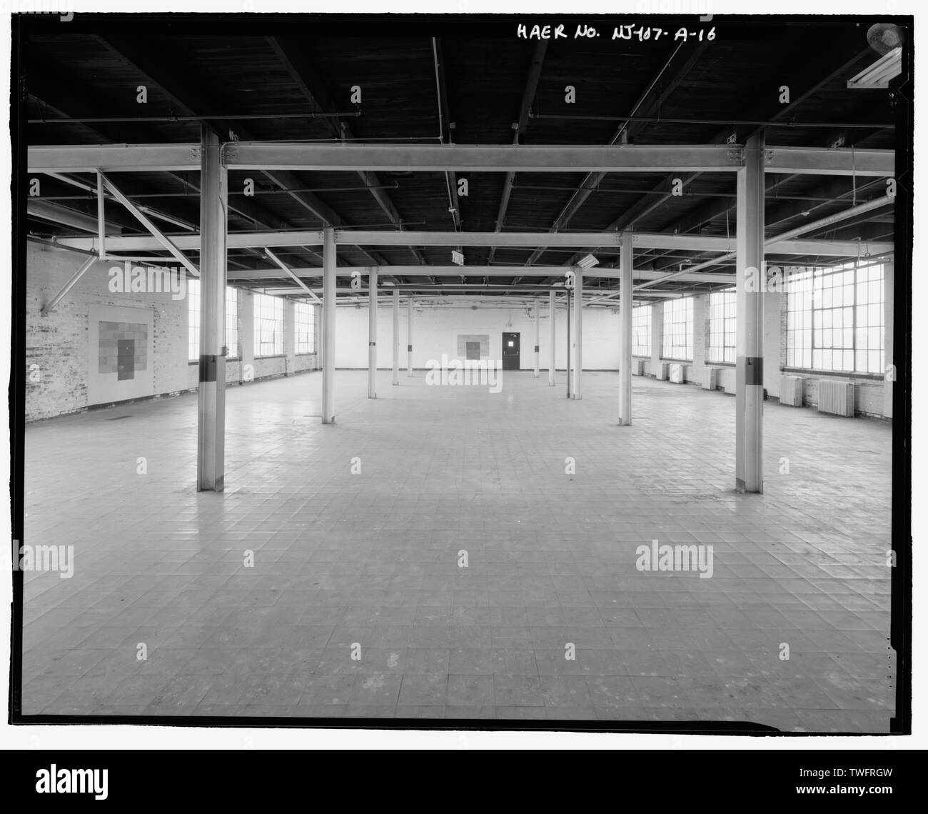 La costruzione del processo, 2ND FLOOR, sud CAMERA NEL COMPLESSO DALLA PORTA - Middlesex Impianto di campionamento, la costruzione del processo, 239 Mountain Avenue, Middlesex, Middlesex County, NJ Foto Stock