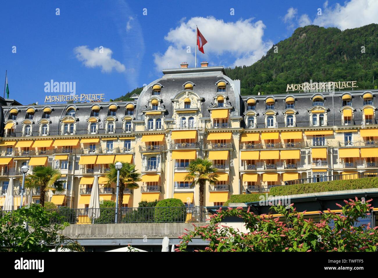 Illustrazione della città di Montreux, Comune svizzero del cantone di Vaud, si trova nel quartiere della Riviera-Pays-D Enhaut, nelle Alpi. Foto Stock