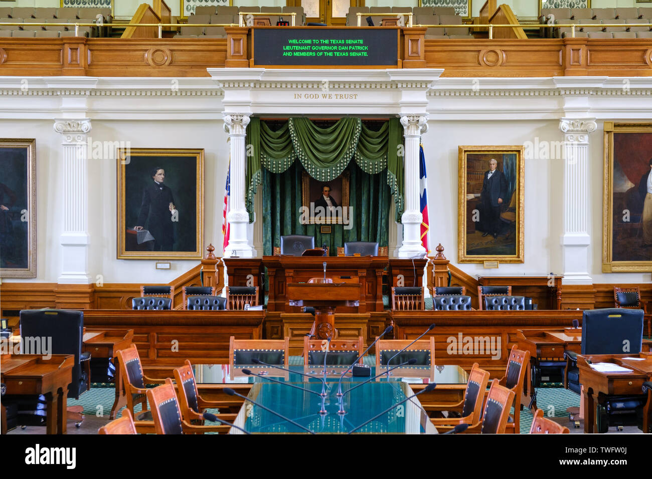AUSTIN, Texas - Interno della camera del Senato della legislatura dello Stato del Texas all'interno del Campidoglio dello Stato del Texas ad Austin, Texas. Foto Stock