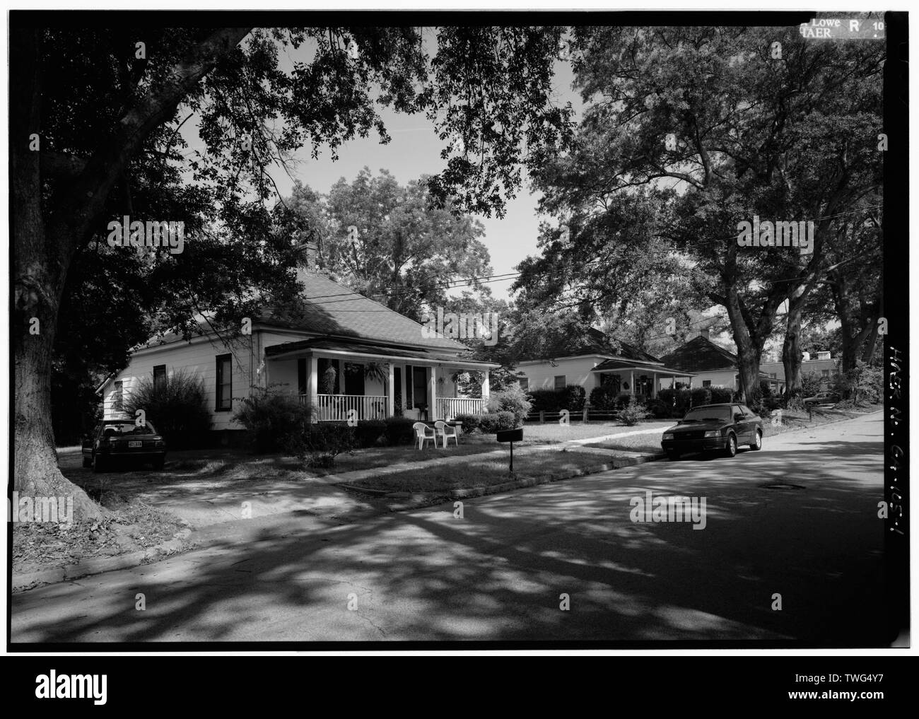 Piramidale con tetto-mill lavoratore cottage si trova a 1312 Washington St. nella sezione collinare a sud-ovest di LaGrange. - 1312 Washington Street (casa), 1312 Washington Street, La Grange, Troup County, GA Foto Stock