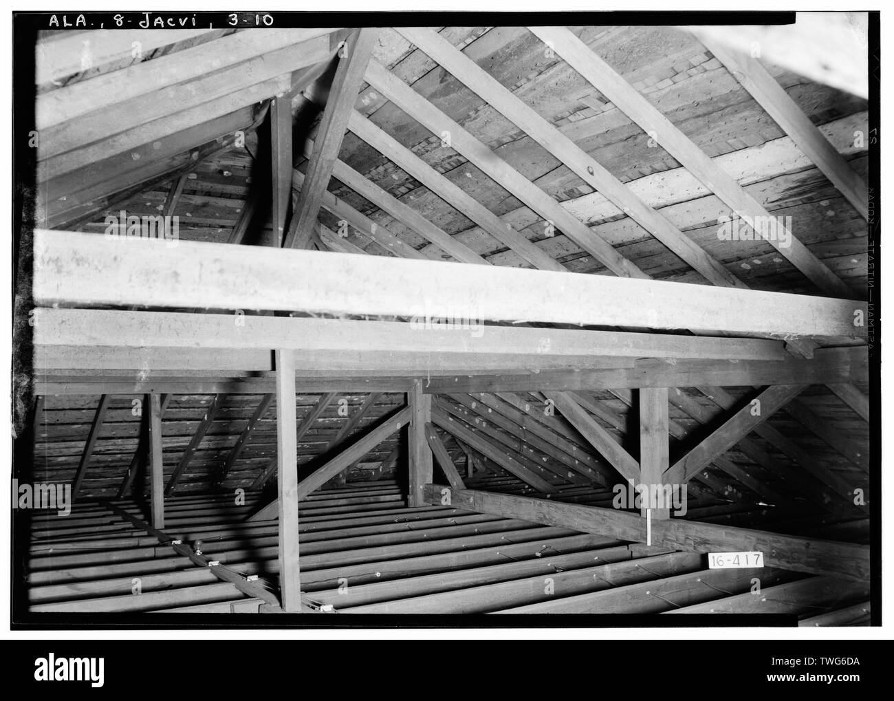 Storici edifici americano sondaggio W. N. Manning, fotografo, 5 gennaio 1935. RAFTERS in soffitta. - W. I. Greenleaf House, Pelham Road, Jacksonville, Calhoun County, AL Foto Stock