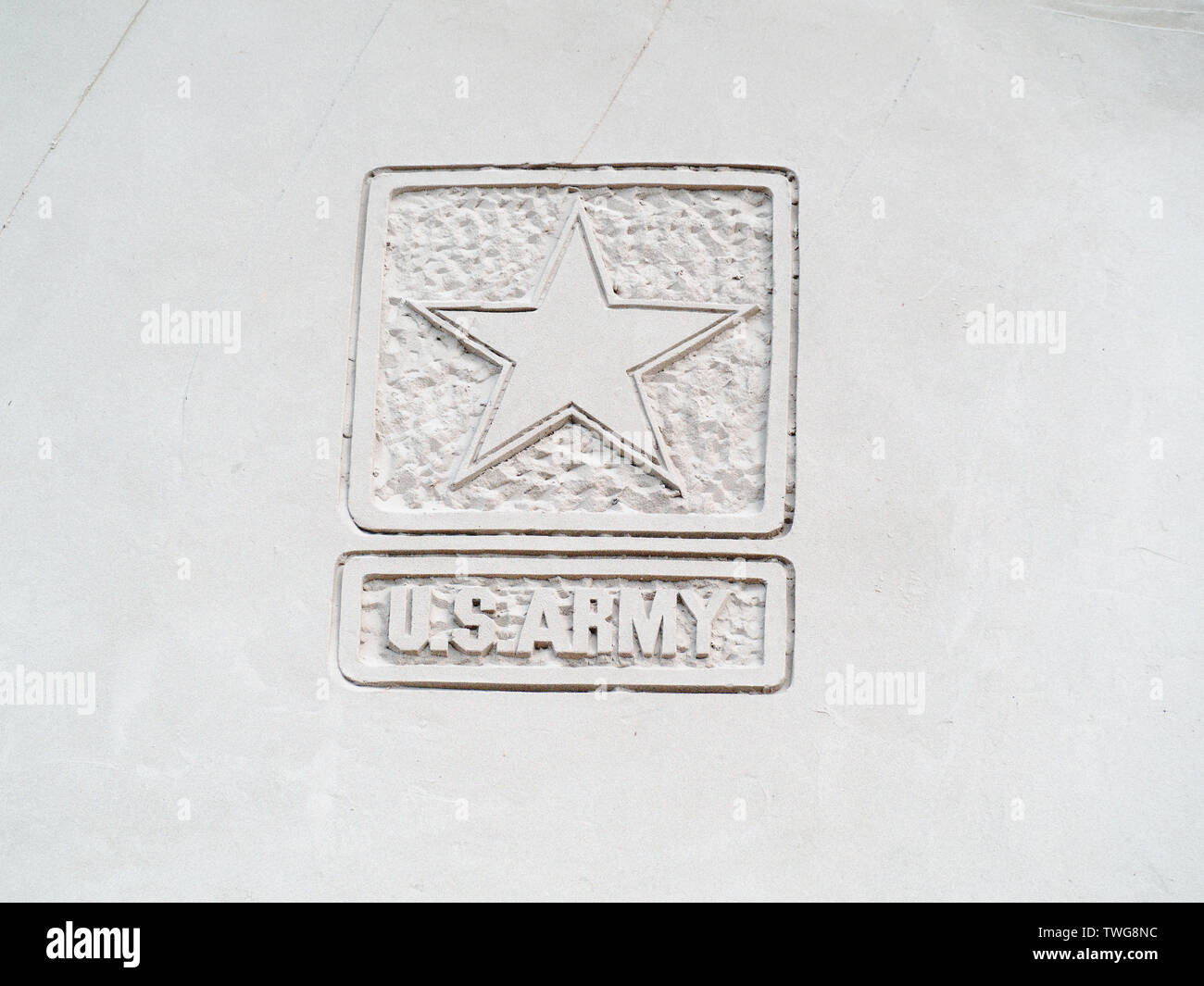 Esercito degli Stati Uniti logo scolpito nella sabbia, closeup. Texas Sandfest 2019 in Port Aransas, Texas, Stati Uniti d'America. Foto Stock