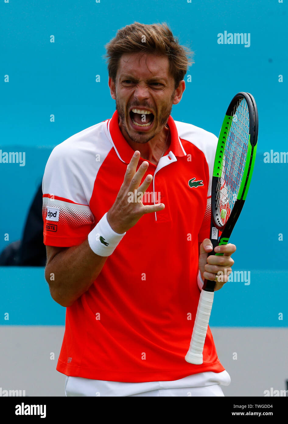 Londra, Regno Unito. Xx Giugno, 2019. Londra, Inghilterra - 20 giugno: Nicolas MAHUT_(FRA) contro Stan Wawrinka (SUI) durante il giorno 4 dell'Fever-Tree campionati a Queens Club a giugno 20, 2019 a Londra, Regno Unito. Credit: Azione Foto Sport/Alamy Live News Foto Stock