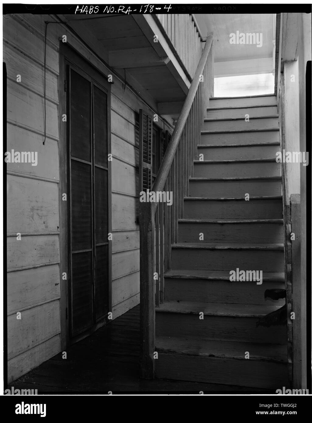 Posteriore, al di fuori delle scale, guardando ad Est - Capitano Richard Roberts House, 408 William Street, Key West, Contea di Monroe, FL Foto Stock