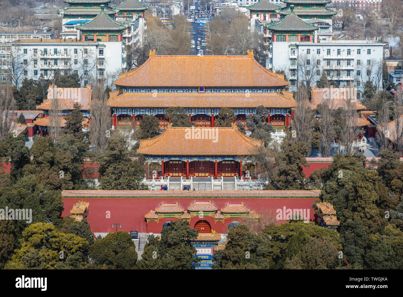 Palazzo Shouhuang visto dal padiglione dell'eterna primavera Padiglione nel Parco Jingshan a Pechino in Cina Foto Stock