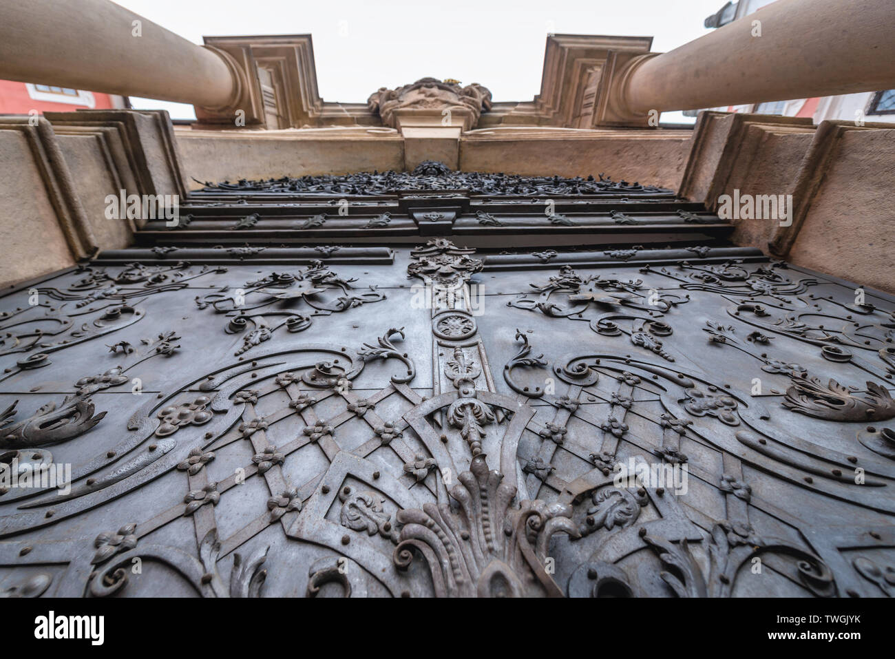 Dettagli della porta del monastero di Broumov città nel distretto di Nachod della Repubblica ceca Foto Stock