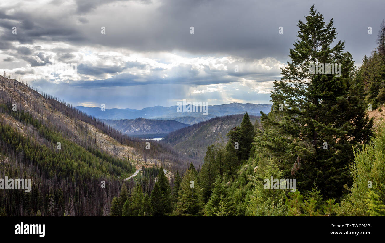 Una vista dalla cima del FR579 affacciato sul lago caldo, Idaho, Stati Uniti d'America Foto Stock