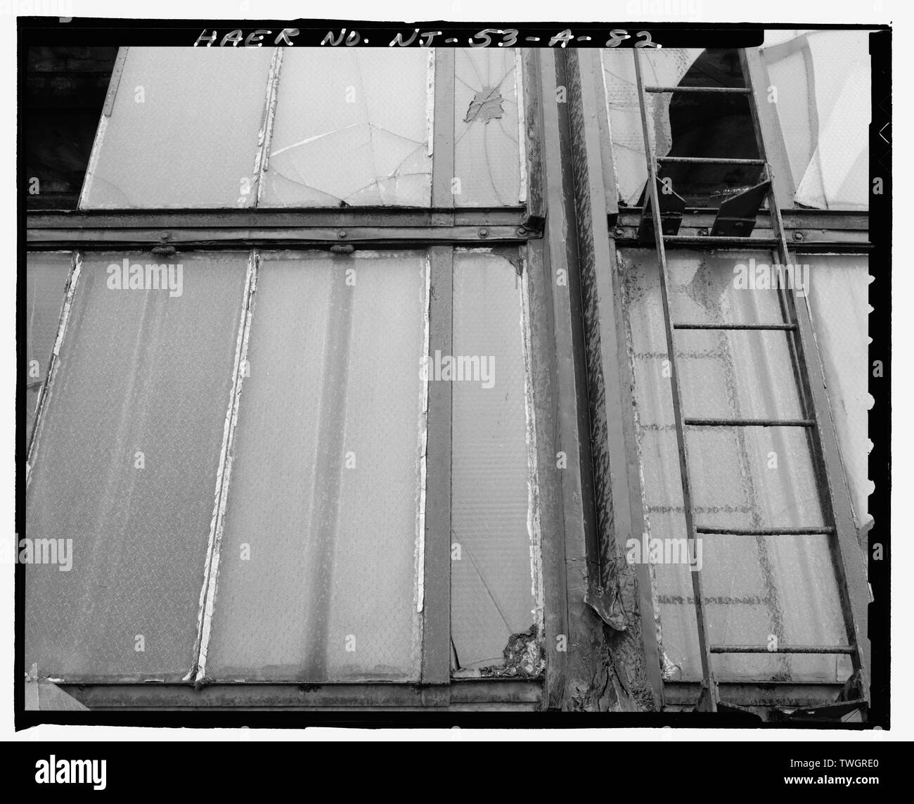 Tetto, SUL MONITOR CENTRALE ANTA DETTAGLIO, BAY 40, a sud-ovest - Ford Motor Company Edgewater impianto di assemblaggio, montaggio edificio, 309 River Road, Edgewater, Bergen County, NJ Foto Stock