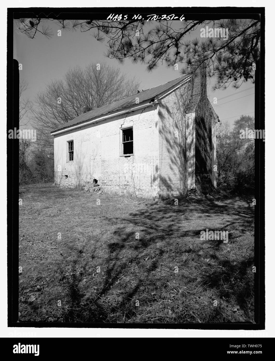 Posteriore (Sud) e Oriente elevazioni, vista verso nord-ovest - Casa di Carr, lato sud degli Stati Uniti Route 64, 0.2 miglio ad ovest della strada di Cobb, Eads Shelby County, TN; Carr, builder Foto Stock