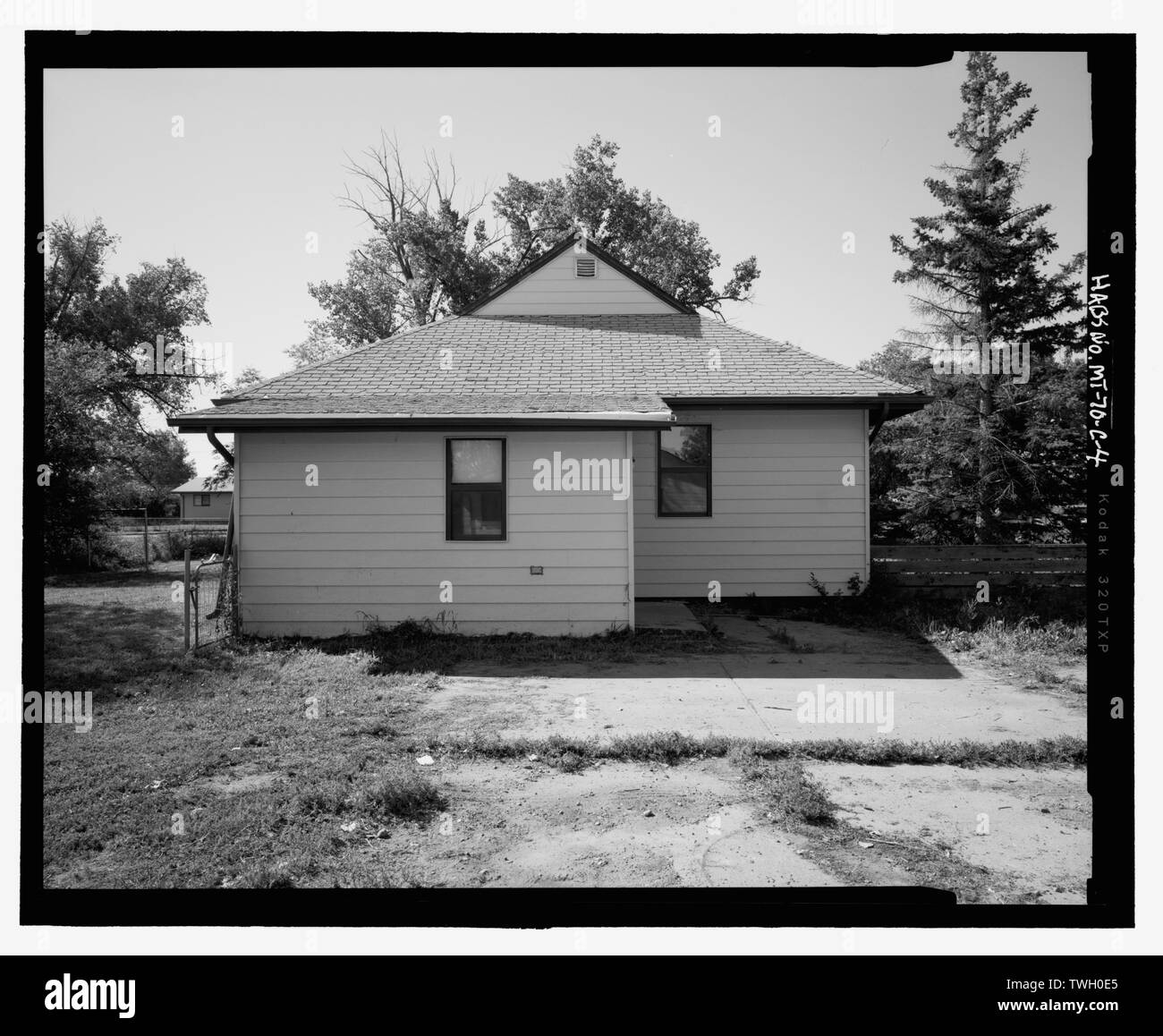 Posteriore (nord). Vista di sud - Fort Peck Indian Boarding School, Principal's Cottage, angolo nordest di Assiniboine Avenue e la Federal Street, pioppo, Roosevelt County, MT Foto Stock